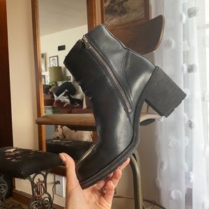 Black Frye Boots Karen Inside Zip Size 10 New